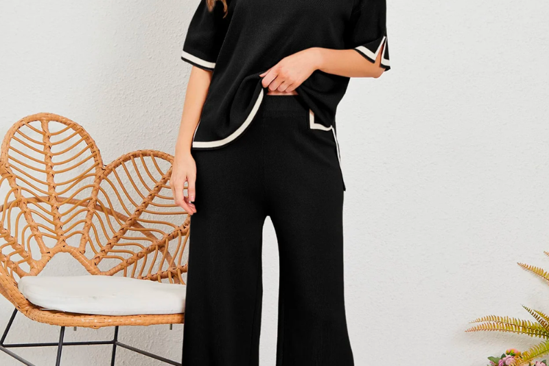 Elegant knitted lounge set