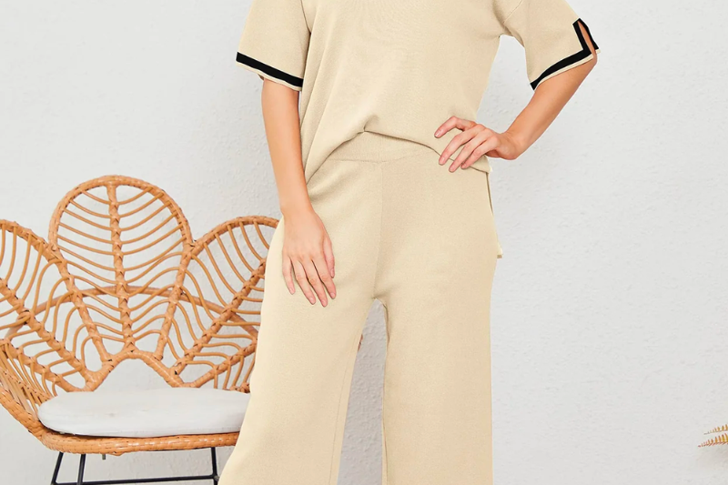 Elegant knitted lounge set