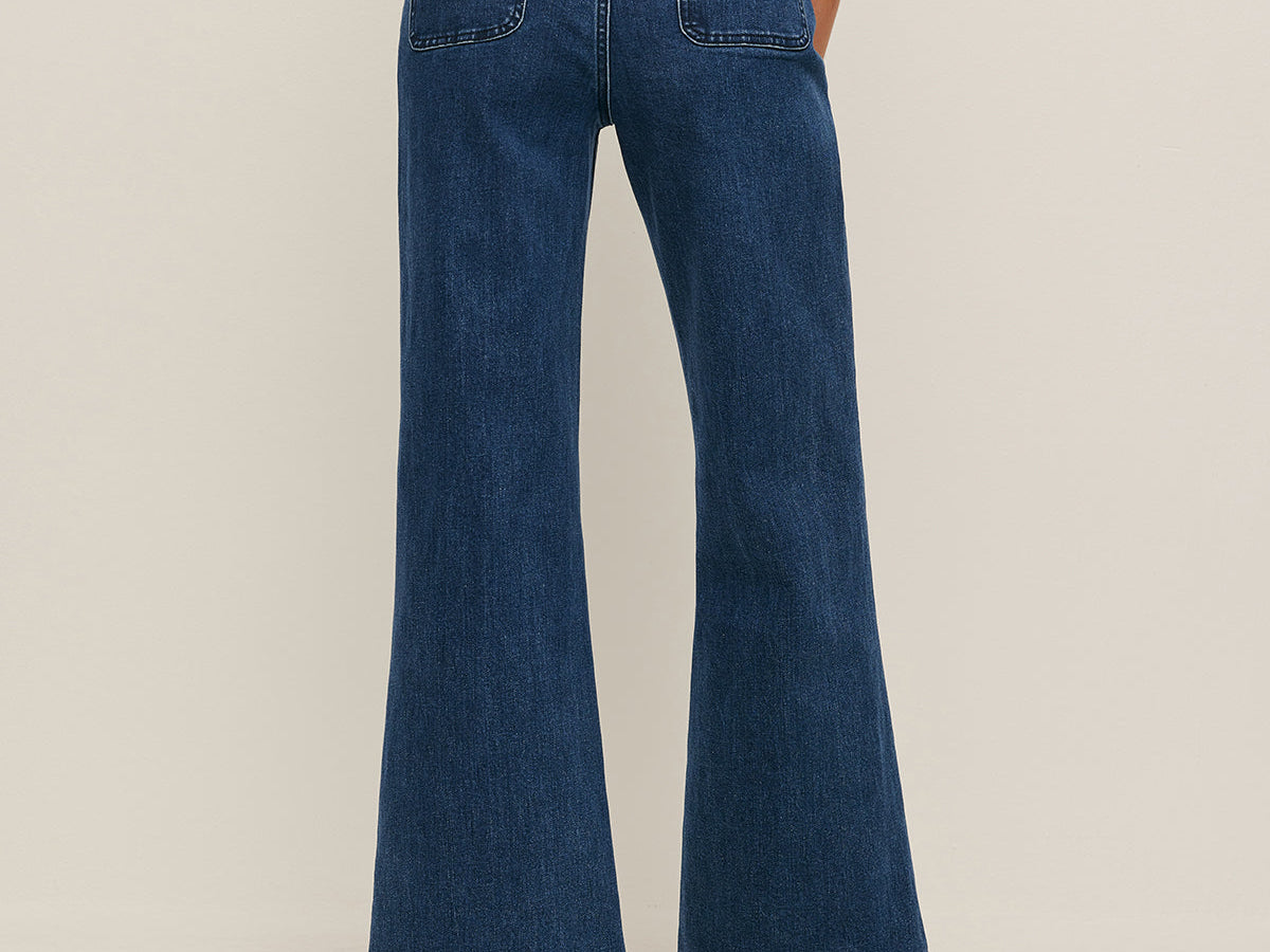 Høyt liv med lommedetaljer og vide benjeans – Denim 5