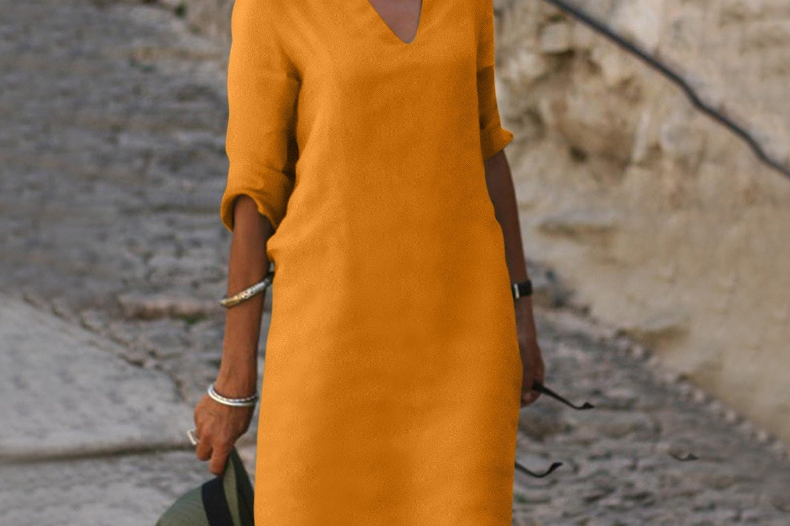 Evelyn Dress | Kjole med kvart erme og V-hals
