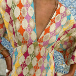 Vendbar V-hals Maxi Kjole i Jacquard Print – Langermet Design 4