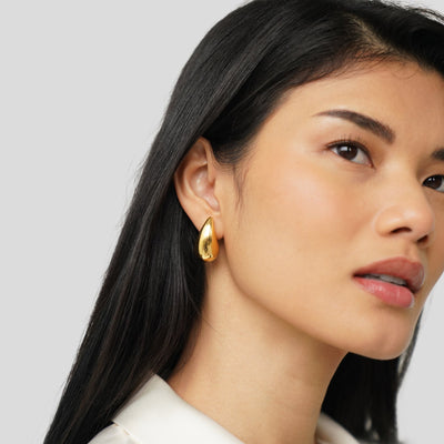 SVEA | Ame Gold Droppformade Örhängen